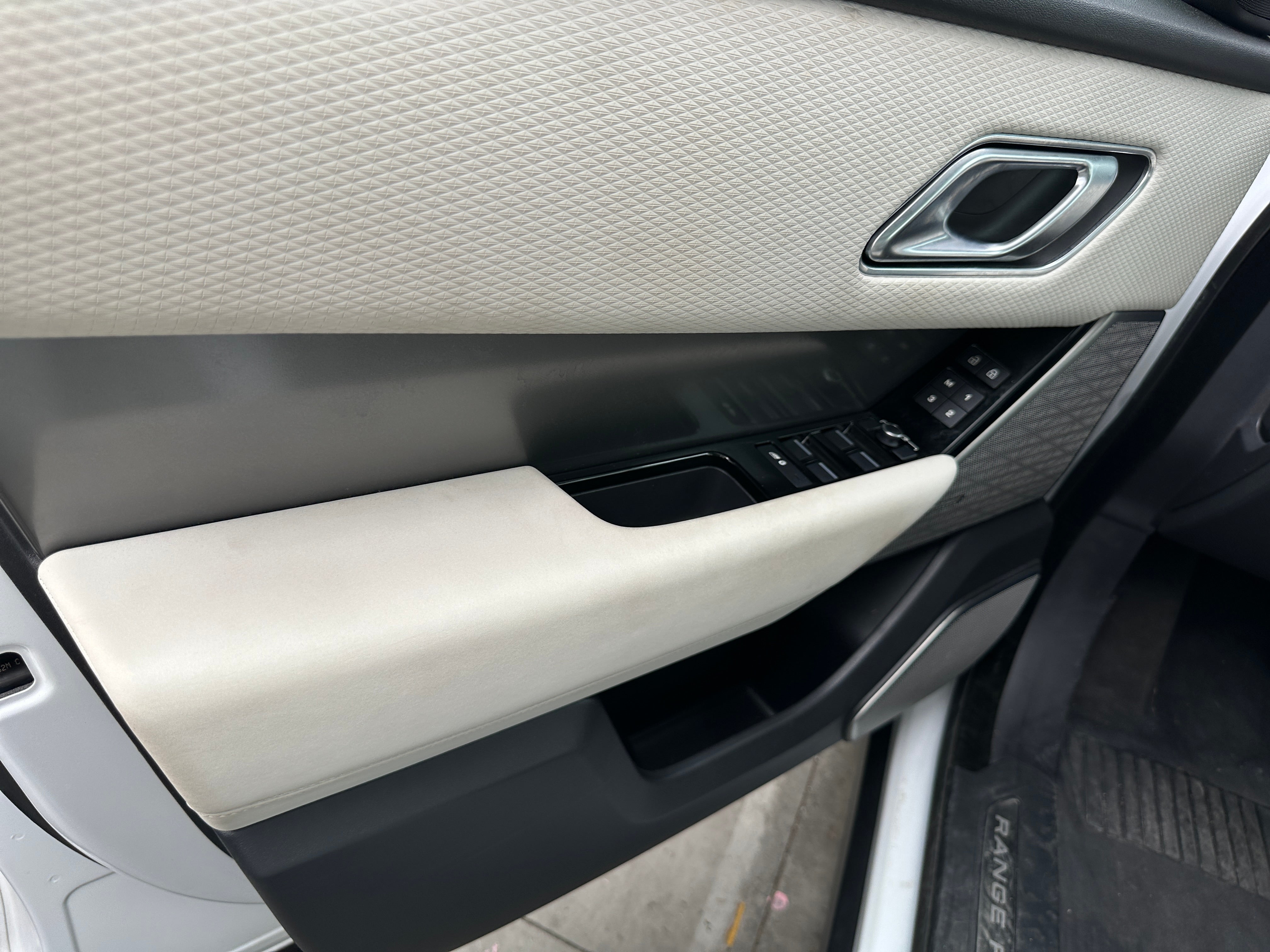 land rover range rover velar 2022 SALYJ2EX1NA343251 image land rover range rover velar 2022 SALYJ2EX1NA343251 image